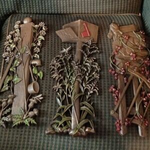 1972 Burwood MCM Set of 3 Wall Plaques  Mailbox Squirrel Water Pump - Nice & Fun